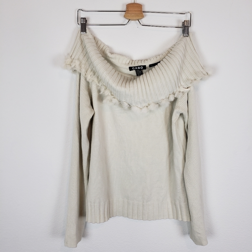 Cabo cream knit sweater with fur collar